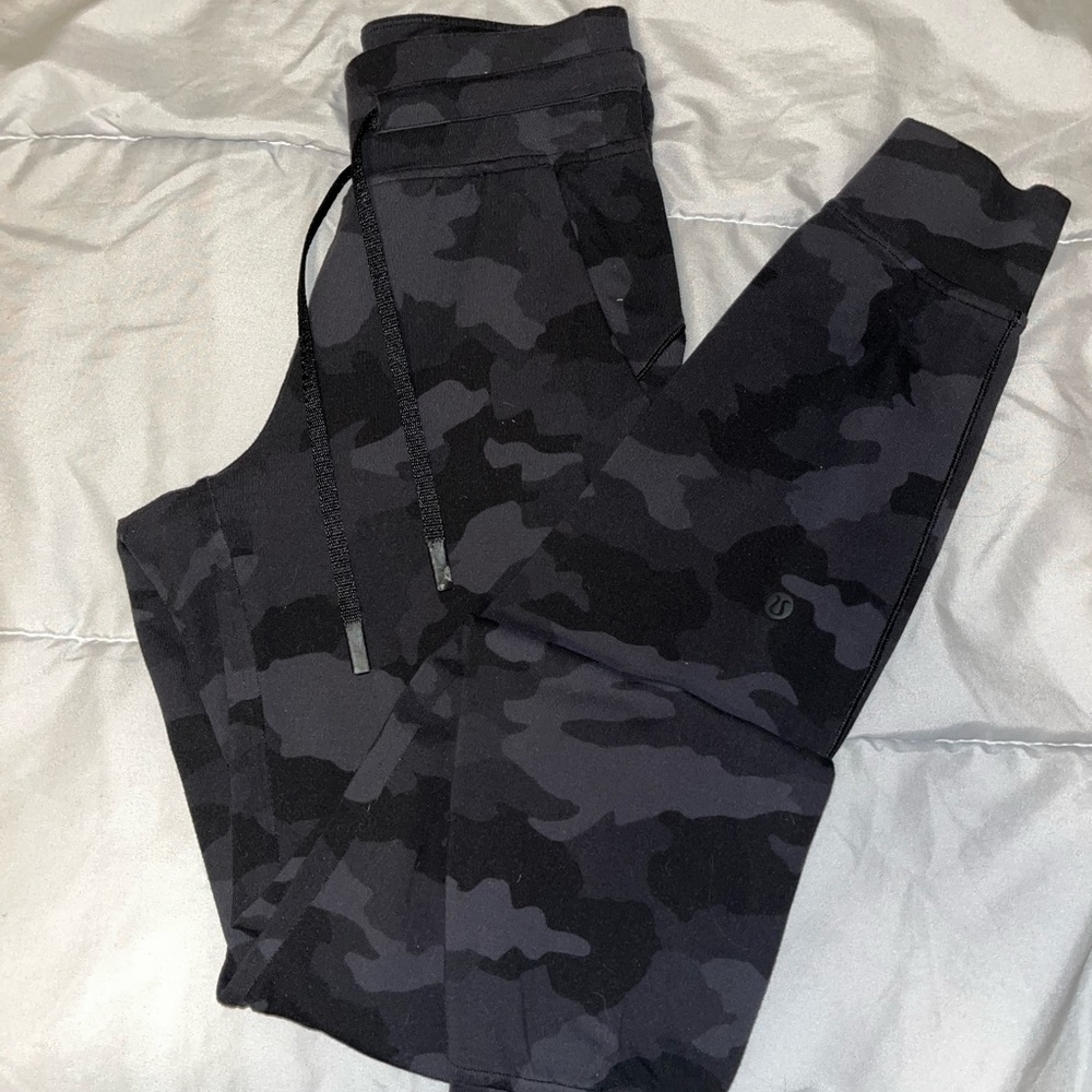Lululemon joggers